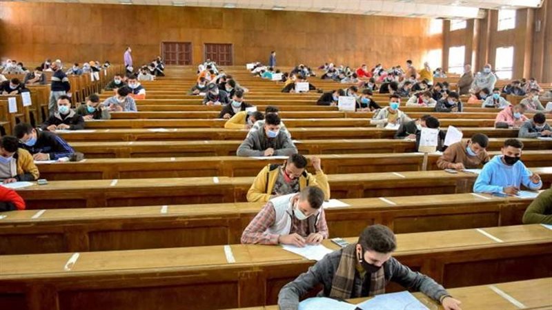 امتحانات الفصل الدراسي