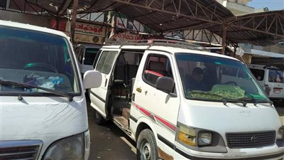 انتظام العمل بمواقف مدن ومراكز البحيرة خلال إجازة العيد (صور)