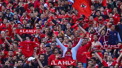 الأهلي والرجاء، رد فعل مفاجئ من كولر وميشيل يانكون بعد مشاهدة جماهير الأحمر (فيديو)