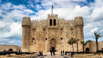 بدء تنفيذ أعمال مشروع الصوت والضوء بقلعة قايتباي بالإسكندرية