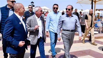 الرئيس السيسي يتفقد مدينة الجلالة (صور)