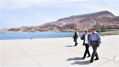 نشرة أخبار مصر..الرئيس السيسي يتفقد مدينة الجلالة، وقرار عاجل من التعليم بشأن مناهج الصفوف من الرابع الابتدائي إلى الثالث الإعدادي