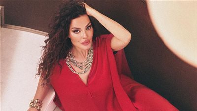 نادين نسيب نجيم تطل على جمهورها بالأحمر (صور)