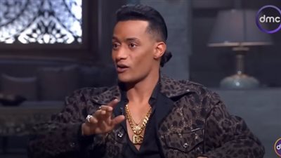 محمد رمضان: عمر الشريف أبويا الروحي وأنقذني من الغرق 