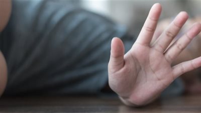 فى اليوم العالمي لمناهضة العنف ضد المرأة، اعرفى مخاطر الختان على الفتيات 