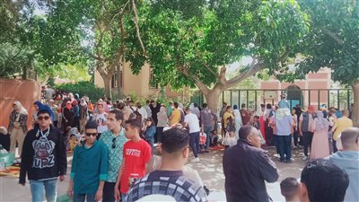 إقبال كثيف على حديقة الحيوان في الإسكندرية للاحتفال بعيد الفطر 