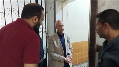  وكيل وزارة الصحة بالشرقية يفاجئ مستشفيي العزازى والقرين 