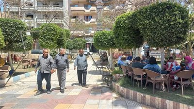 حملات نظافة مكثفة في الشوارع والحدائق وري للأشجار في ميت غمر (صور) 