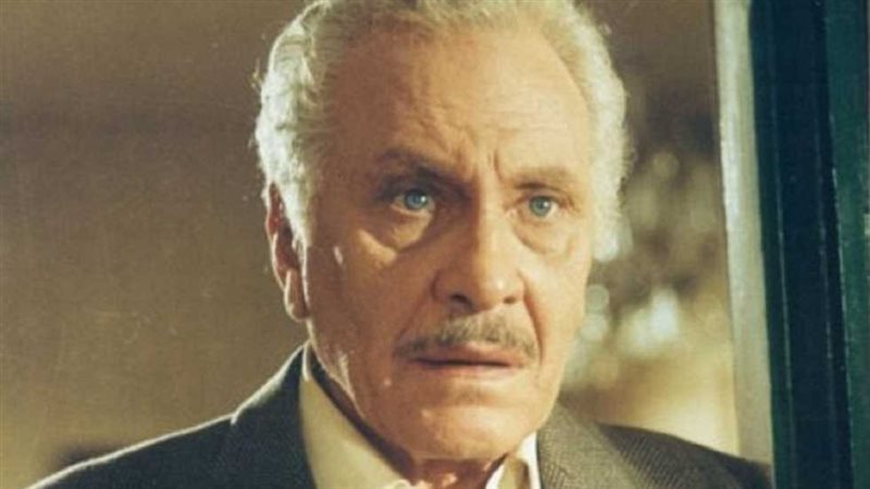 الفنان القدير محمود