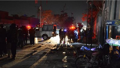 ارتفاع ضحايا انفجار ذخائر داخل مركز شرطة باكستاني إلى 16 قتيلًا