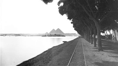 شاهد مياه النيل تعانق أهرامات الجيزة في شارع الهرم (صور)