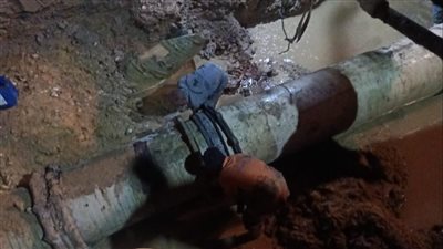 مياه القناة: الانتهاء من إصلاح كسر خط طرد محطة صرف الجبلايات بالسويس (صور)