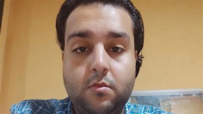 طالب مصري عائد من السودان: الماء حلم ورصاص الدوشكا يخترق المنازل ومن يخرج للشارع مصيره الموت