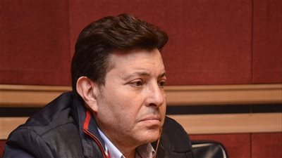 انتهاء أزمة هاني شاكر بعد تعرضه للنصب