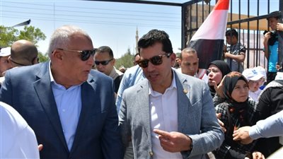 وزير الرياضة يتفقد مركز شباب شهداء الروضة بشمال سيناء ويشهد بعض المبادرات (صور)