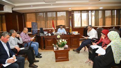 محافظ الغربية يناقش مشروعات الخطة الاستثمارية والأراضي أملاك الدولة