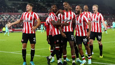 مانشستر يونايتد يضم الكاميروني بريان مبيومو 