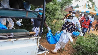 فرض حظر تجوال على مزرعة يمتلكها قس شجع أتباعه على الصوم حتى الموت