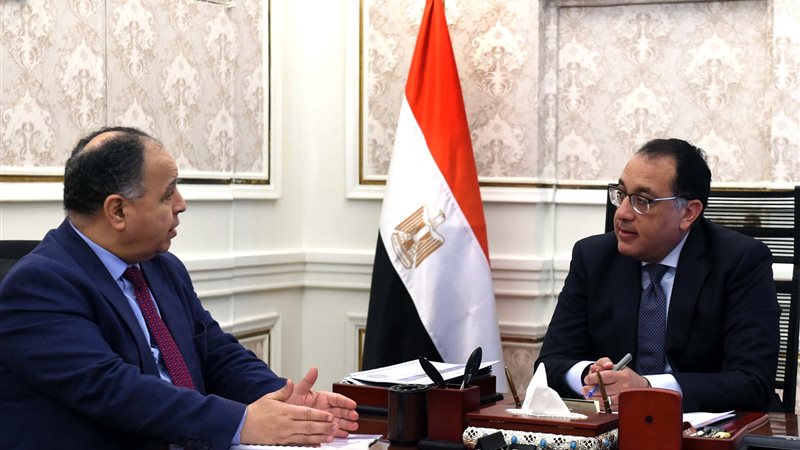رئيس الوزراء ووزير