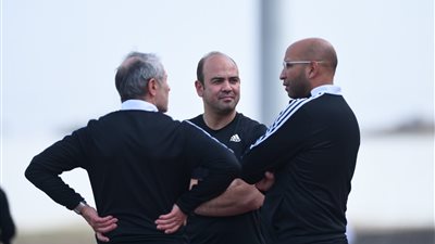 دوري أبطال أفريقيا، كولر يجتمع مع أبو عبلة في مران الأهلي بالمغرب 