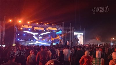 تفاعل كبير من أهالي سيناء مع أغاني الكينج محمد منير بالعريش (فيديو)