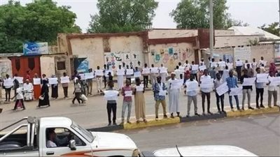 المئات ينظمون وقفات احتجاجية في الخرطوم رفضا للحرب