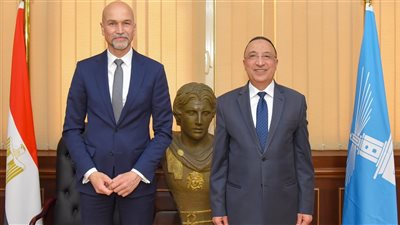محافظ الإسكندرية يبحث مع قنصل فرنسا تعزيز سبل التعاون (صور)