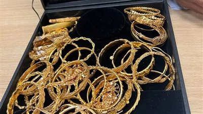ضبط محاولتي تهريب مشغولات وسبائك ذهبية بمطار أسيوط