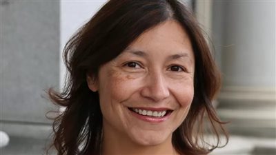 تعرضت للاعتقال وعمرها 9 سنوات، من هي مديرة حملة بايدن الانتخابية؟