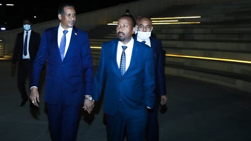 محمد حمدان دقلو وأبي