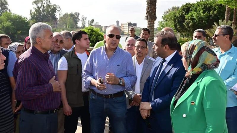 وزير الري يتفقد أعمال