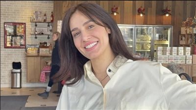 حلا شيحة لمنتقديها: اللي مش حابب يبقى على صفحتي يطلع منها ويسكت