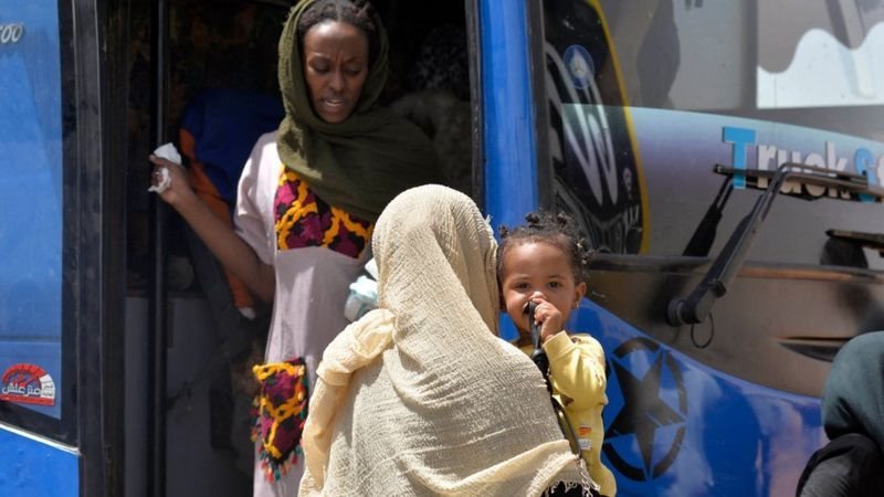 وصول أفواج من السودانيين