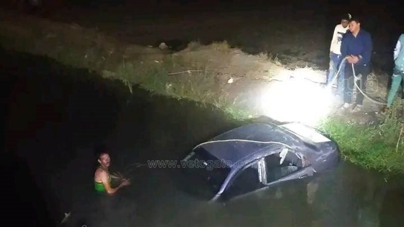 إنقاذ ركاب سيارة