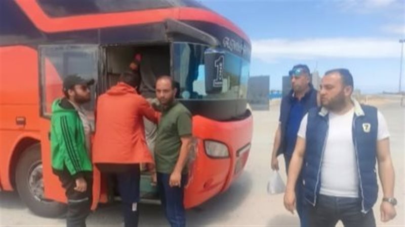 الفلسطينيين إلى معبر