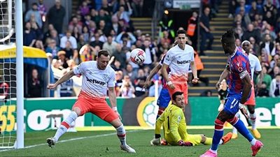  الدوري الإنجليزي، كريستال بالاس يتقدم على وست هام 3 - 2 فى الشوط الأول