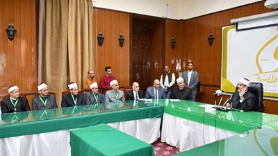 وزير الأوقاف للأئمة والقراء الموفدين خلال رمضان: أحييكم على الجهد.. أديتم رسالتكم بكفاءة واقتدار.. ومثلتم مصر الأزهر خير تمثيل