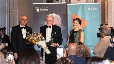 حسين فهمي يكشف صورا جديدة من تكريمه بمهرجان مالمو للسينما العربية