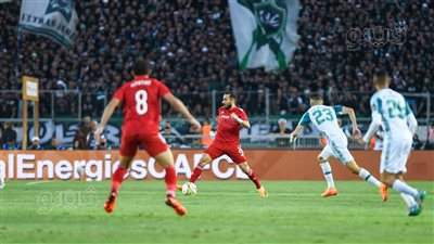 التعادل السلبي يفرض نفسه على مباراة الأهلي والرجاء بعد مرور 15 دقيقة