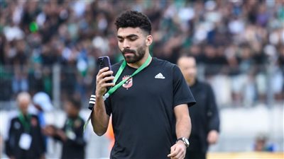 خالد عبد الفتاح يقترب من قيادة الجبهة اليمنى للأهلي أمام الترجي 