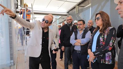 محافظ دمياط تتابع أعمال تطوير كوبري دمياط التاريخي