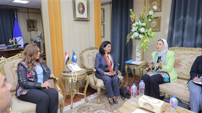 محافظ دمياط تناقش مستجدات برنامج عيادات صديقة الشباب والمراهقين مع بعثة الصحة العالمية