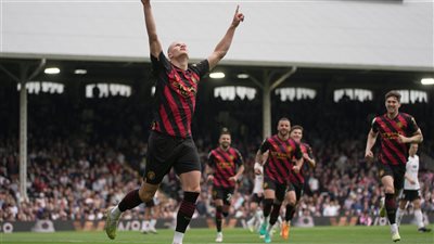 مانشستر سيتي يتصدر الدوري الإنجليزي بعد الفوز على فولهام بثنائية (صور)