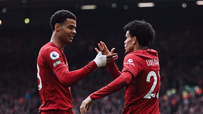 الدوري الإنجليزي، ليفربول يتقدم على توتنهام 3-1 في شوط أول مثير (صور)