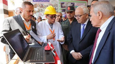 رضا حجازي يفتتح المعرض السنوي للتعليم الفني بمديرية القاهرة