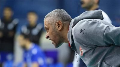 الخطيب يقيل مدرب طائرة الأهلي بعد خسارة الكأس