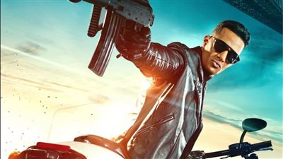 محمد رمضان يتجاهل نعي مصطفى درويش وينشر فيديو لسلاح ناري يقتنيه