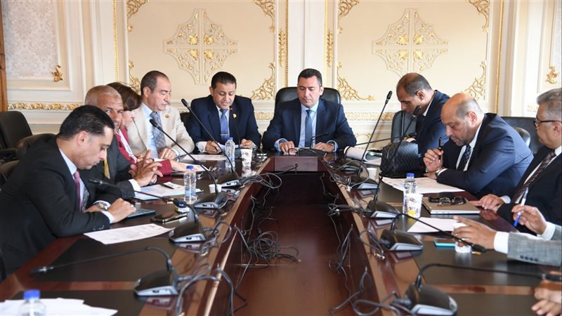 اجتماع لجنة الصناعة