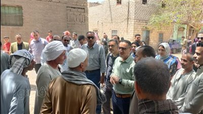 محافظ بني سويف يناقش نتائج جولات لجنة شئون القرى بـ 21 مجلسا 