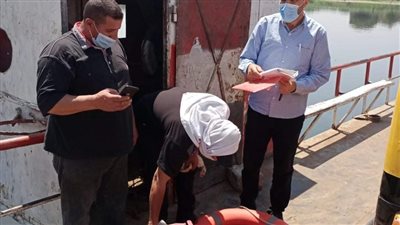 مراجعة المعديات والمراكب النيلية العاملة في البحيرة (صور)